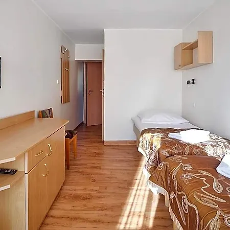 Otel Zdrowotel *